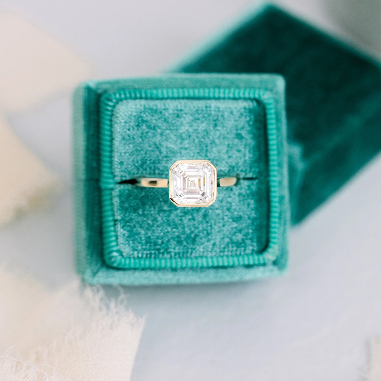 BEZEL